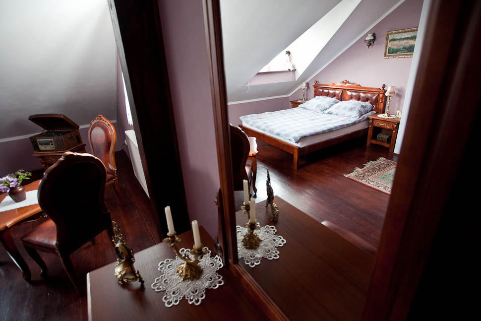 Dwor Na Wichrowym Wzgorzu Bed & Breakfast Przybysławice Стая снимка