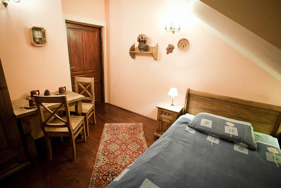 Dwor Na Wichrowym Wzgorzu Bed & Breakfast Przybysławice Стая снимка