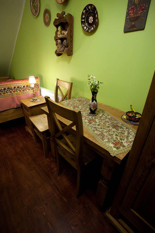 Dwor Na Wichrowym Wzgorzu Bed & Breakfast Przybysławice Екстериор снимка