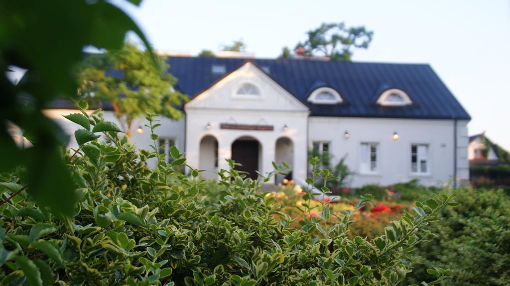 Dwor Na Wichrowym Wzgorzu Bed & Breakfast Przybysławice Екстериор снимка