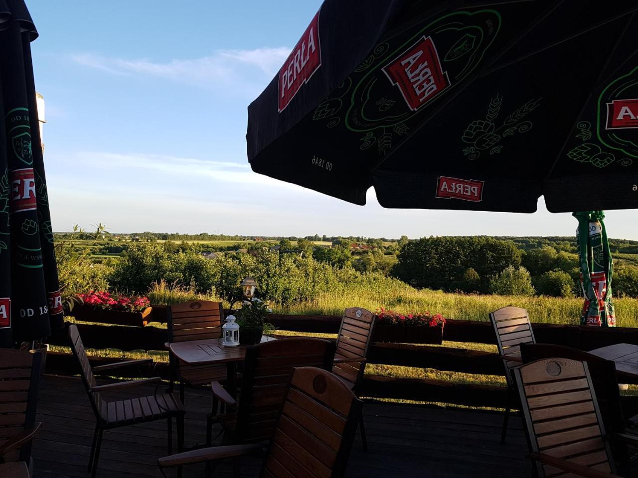 Dwor Na Wichrowym Wzgorzu Bed & Breakfast Przybysławice Екстериор снимка